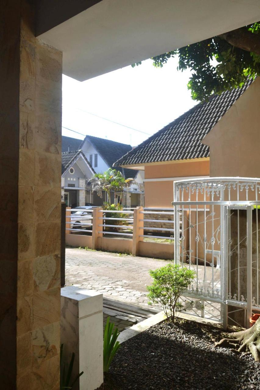 Cipta Guesthouse Yogyakarta Eksteriør billede